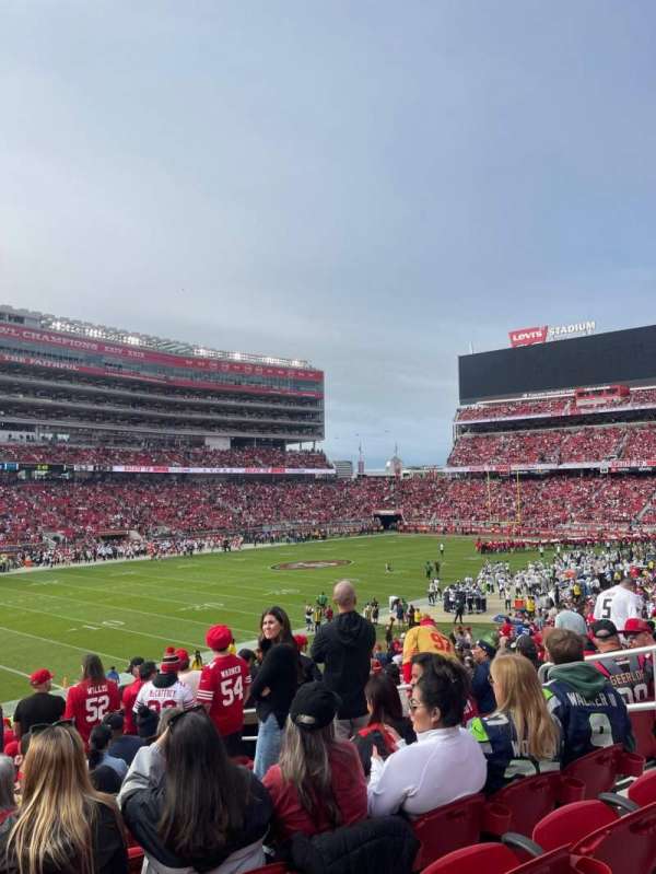 Levi's Stadium, section: 122, row: 26, seat: 7