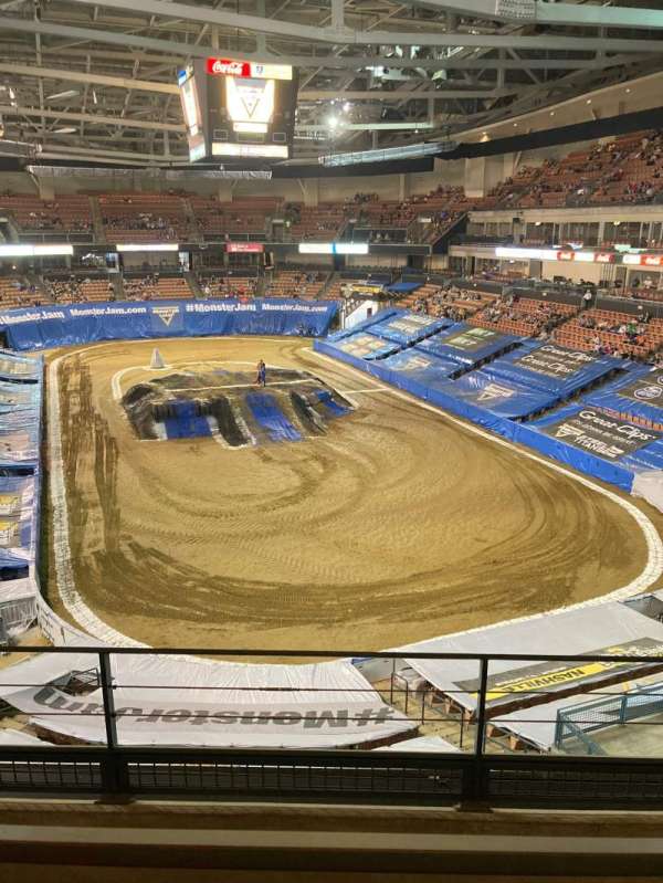 SNHU Arena, section: 202, row: C, seat: 11