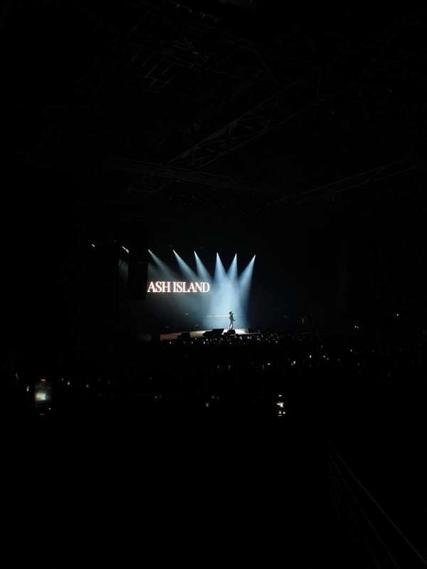 Zénith Paris, section: F, row: 16, seat: 62