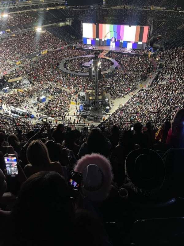 MetLife Stadium, section: 322, row: 10, seat: 8
