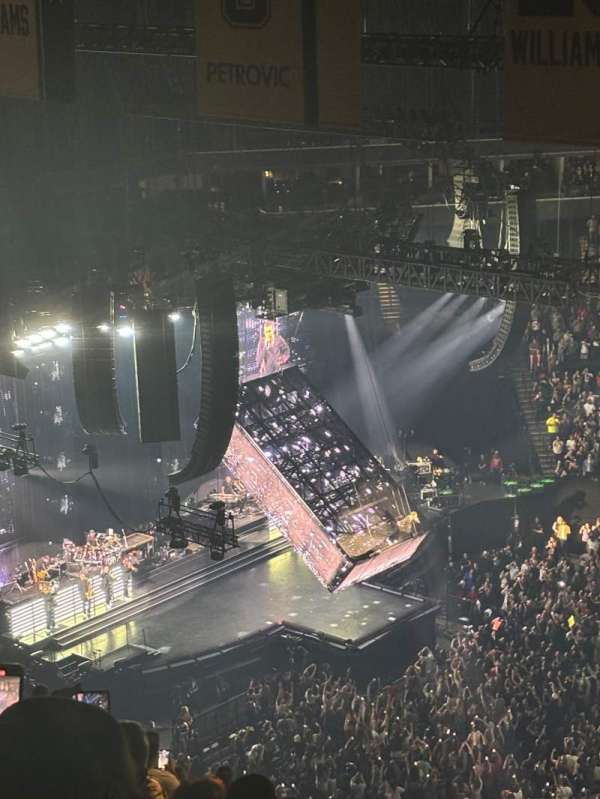 Barclays Center, section: 222, row: 19, seat: 9
