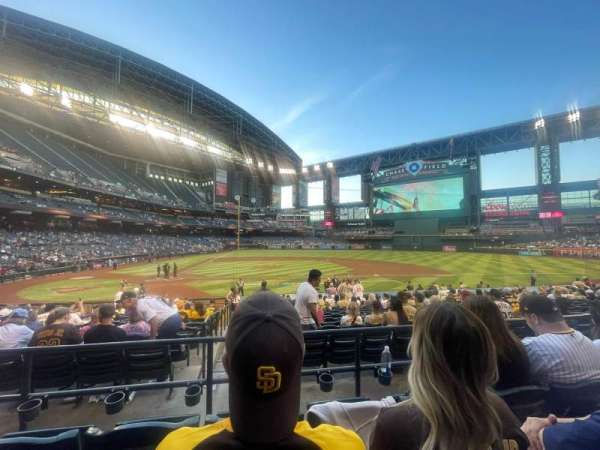 Chase Field, section: 117, row: 23, seat: 16