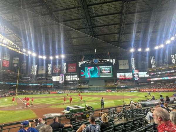 Chase Field, section: H, row: H, seat: 10