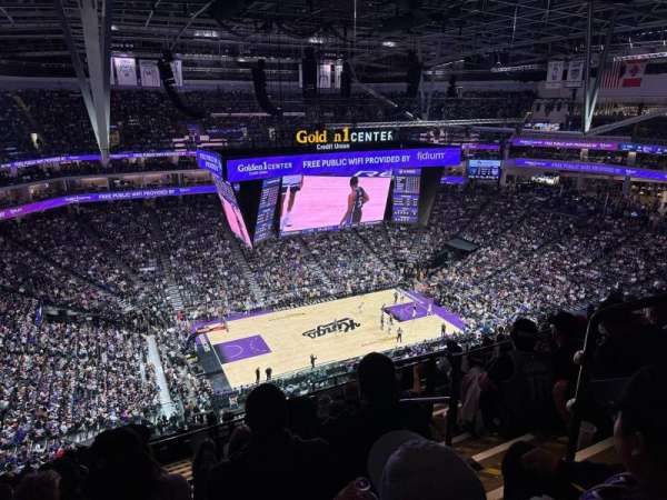 Golden 1 Center, section: 207, row: M, seat: 3