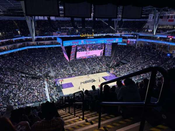 Golden 1 Center, section: 207, row: R, seat: 1