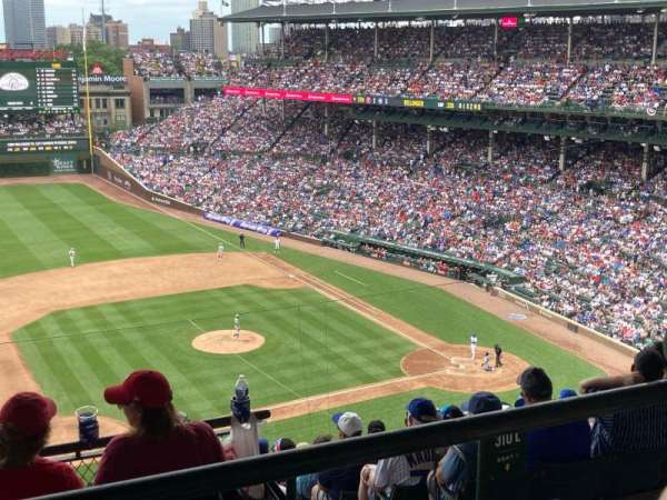 Wrigley Field, section: 410L, row: 2, seat: 15