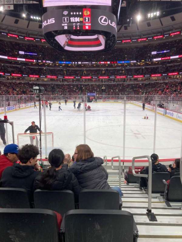 United Center, section: 106, row: 9, seat: 1