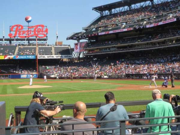 Citi Field, section: 121, row: 3, seat: 9