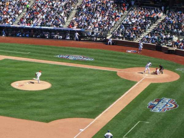 Citi Field, section: 427, row: 4, seat: 23