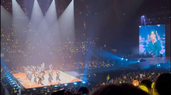 CFG Bank Arena, section: 104, row: R, seat: 7