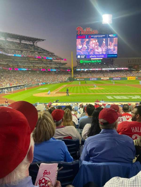 Citizens Bank Park, section: 118, row: 20, seat: 8