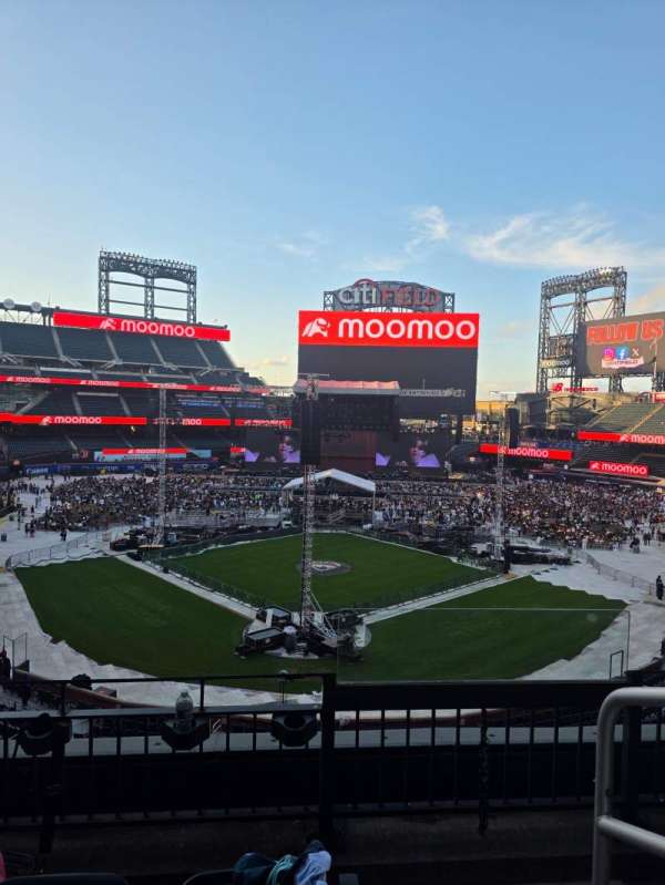 Citi Field, section: 118, row: 3, seat: 1