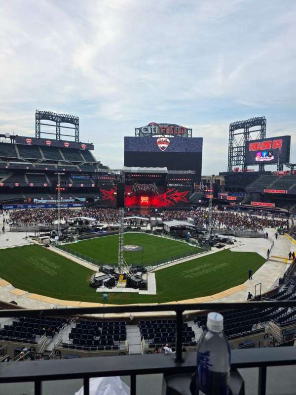 Citi Field, section: 119, row: 1, seat: 1