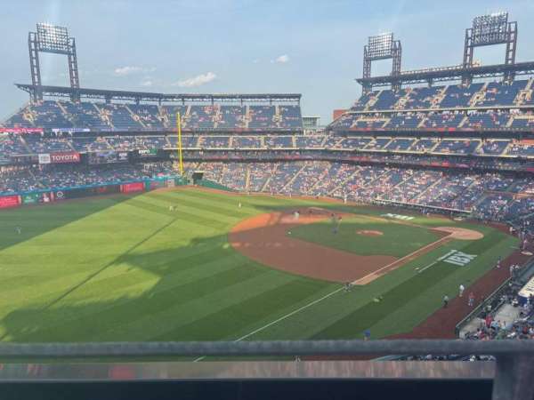 Citizens Bank Park, section: 331, row: 1, seat: 19