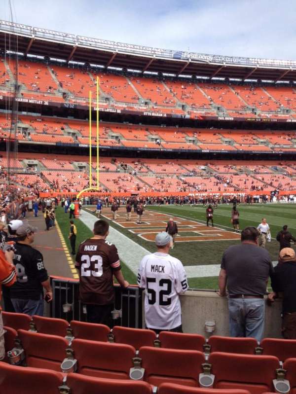 Huntington Bank Field, section: 102, row: 6, seat: 9
