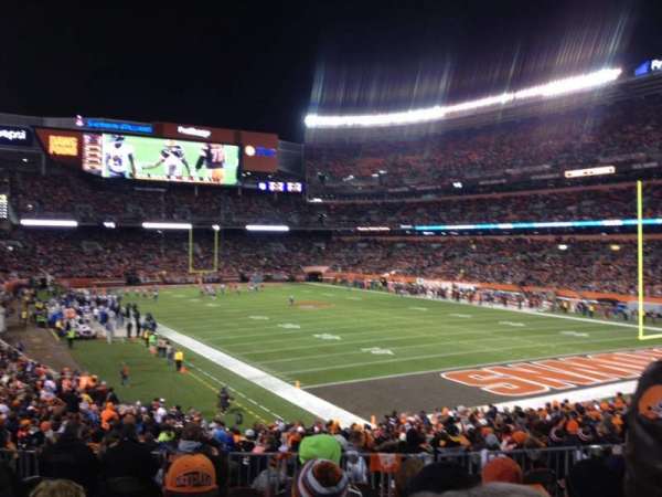 Huntington Bank Field, section: 117, row: 27, seat: 8