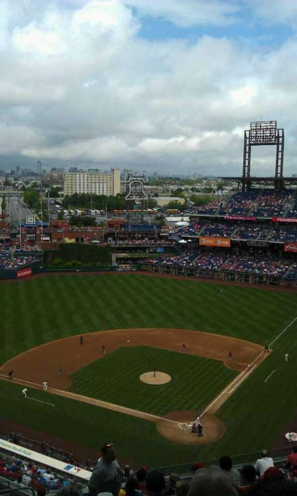 Citizens Bank Park, section: 422, row: 15, seat: 24
