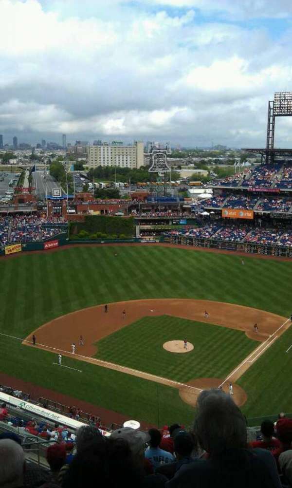 Citizens Bank Park, section: 422, row: 15, seat: 24