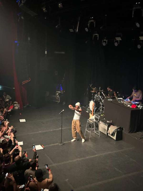 Le Bataclan, section: Balcon, row: Libre