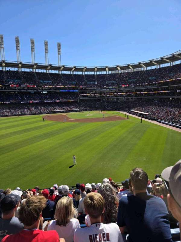 Progressive Field, section: 182, row: M, seat: 13