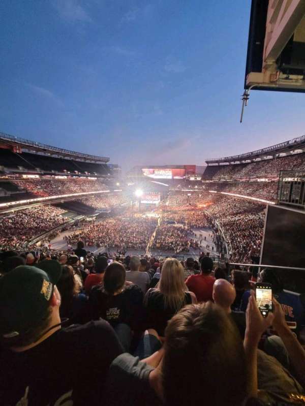 Huntington Bank Field, section: 321, row: 21, seat: 22