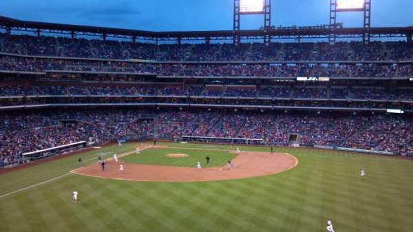 Citizens Bank Park, section: 201, row: 8, seat: 25