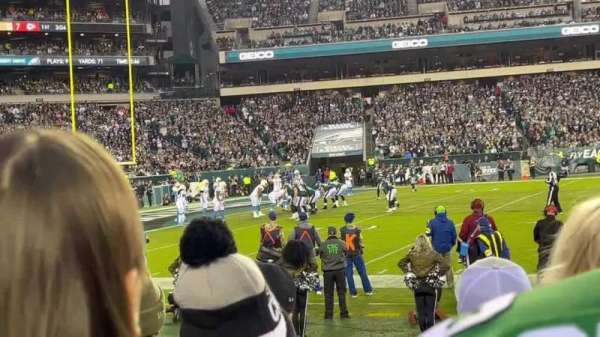 Lincoln Financial Field, section: 137, row: 4, seat: 8