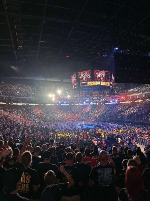 Uber Arena, section: 210, row: 15, seat: 15