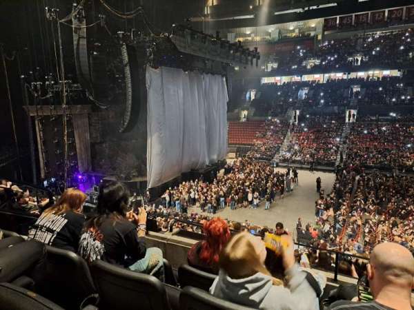 Moda Center, section: 201, row: H, seat: 11
