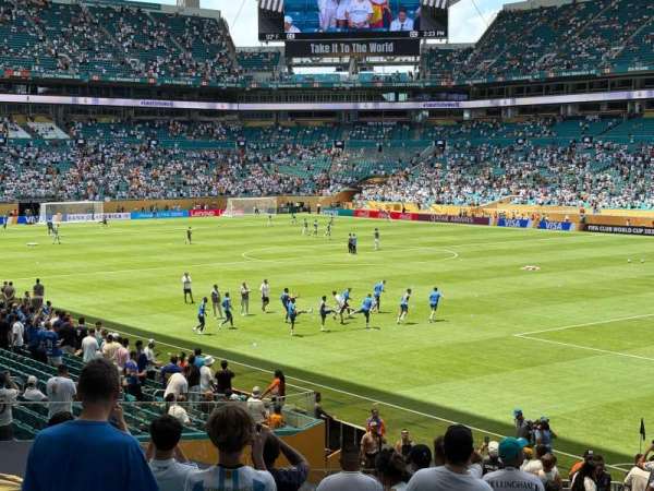 Hard Rock Stadium, section: 139T, row: 1, seat: 3