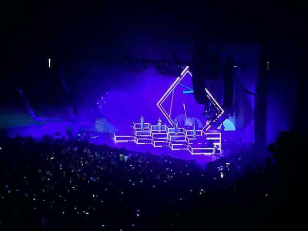 Kia Forum, section: 206, row: 7, seat: 13