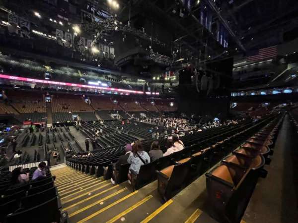 Scotiabank Arena, section: 121, row: 18, seat: 1