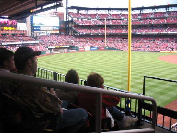 Busch Stadium, section: LP1, row: 3, seat: 19