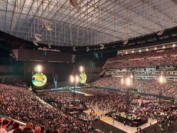 Allegiant Stadium, section: 207, row: 6, seat: 1