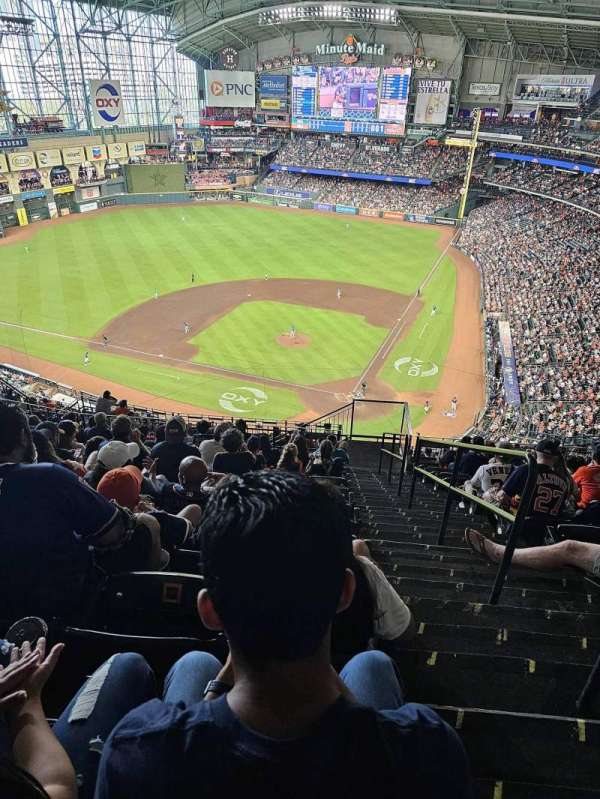 Daikin Park, section: 416, row: 11, seat: 22