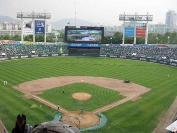Jamsil Baseball Stadium, section: 317, row: 20, seat: 20