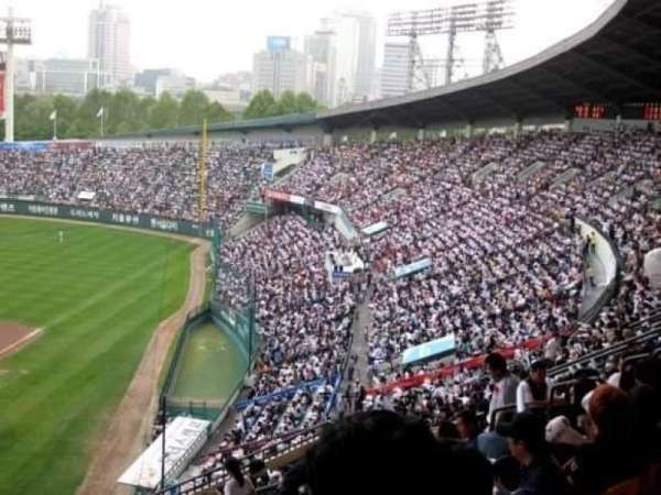 Jamsil Baseball Stadium, section: 317, row: 20, seat: 20