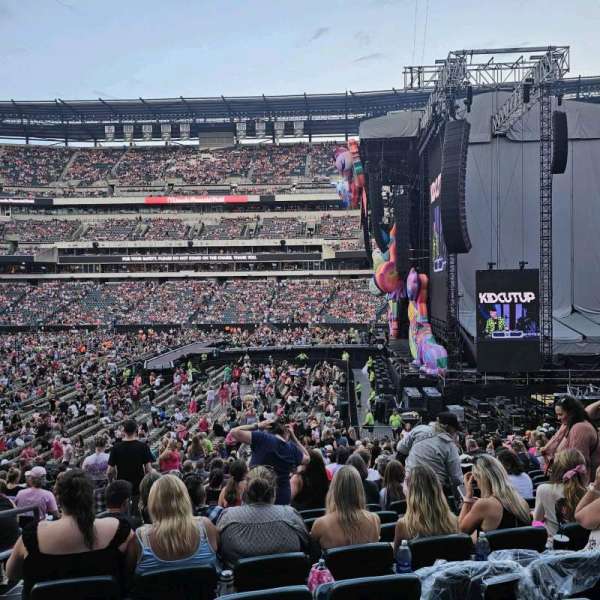 Lincoln Financial Field, section: 123, row: 27, seat: 23