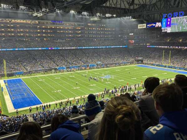 Ford Field, section: 327, row: 3, seat: 4