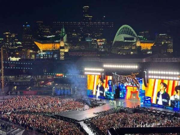 T-Mobile Park, section: 320, row: 2, seat: 1
