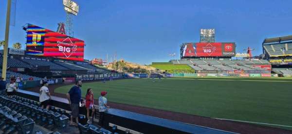 Angel Stadium, section: 106, row: D, seat: 7