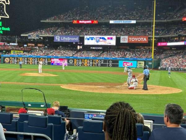 Citizens Bank Park, section: Diamond Club B, row: 9, seat: 8