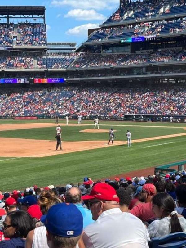 Citizens Bank Park, section: 135, row: 25, seat: 18