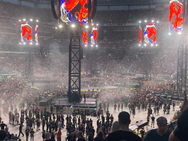 MetLife Stadium, section: 123, row: 30, seat: 1