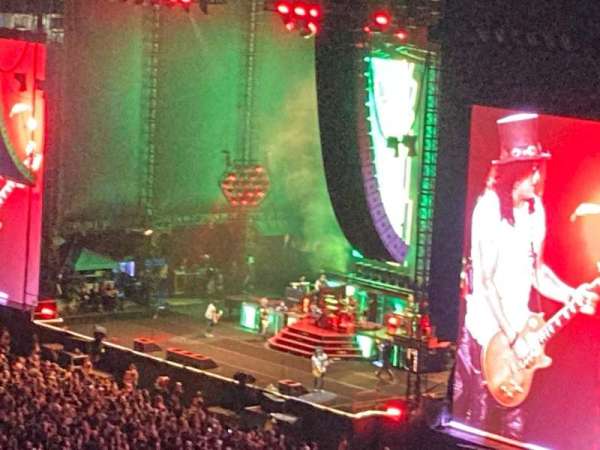 MetLife Stadium, section: 215, row: 10, seat: 24