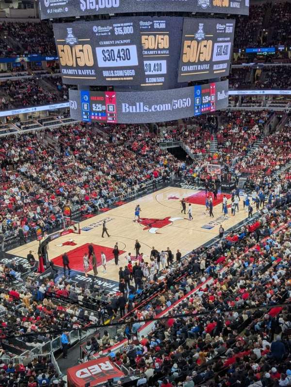 United Center, section: 305, row: 2, seat: 15