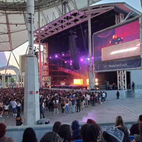 Hartford Healthcare Amphitheatre, section: 201, row: HH, seat: 20