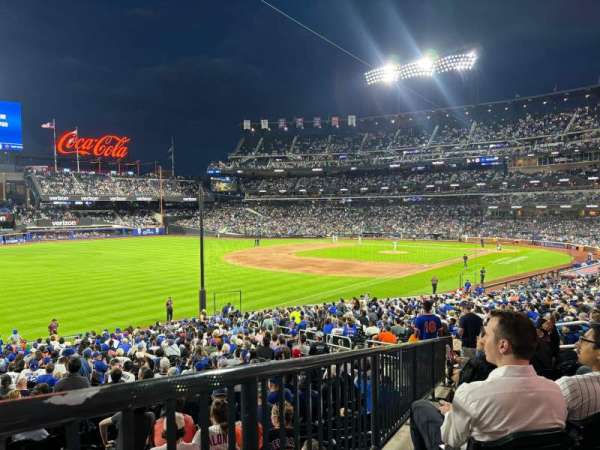 Citi Field, section: 127, row: 29, seat: 10