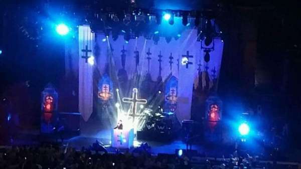 Jones Beach Theater, section: 305, row: A, seat: 15