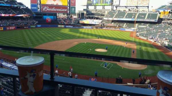 Citi Field, section: 323, row: 1, seat: 12